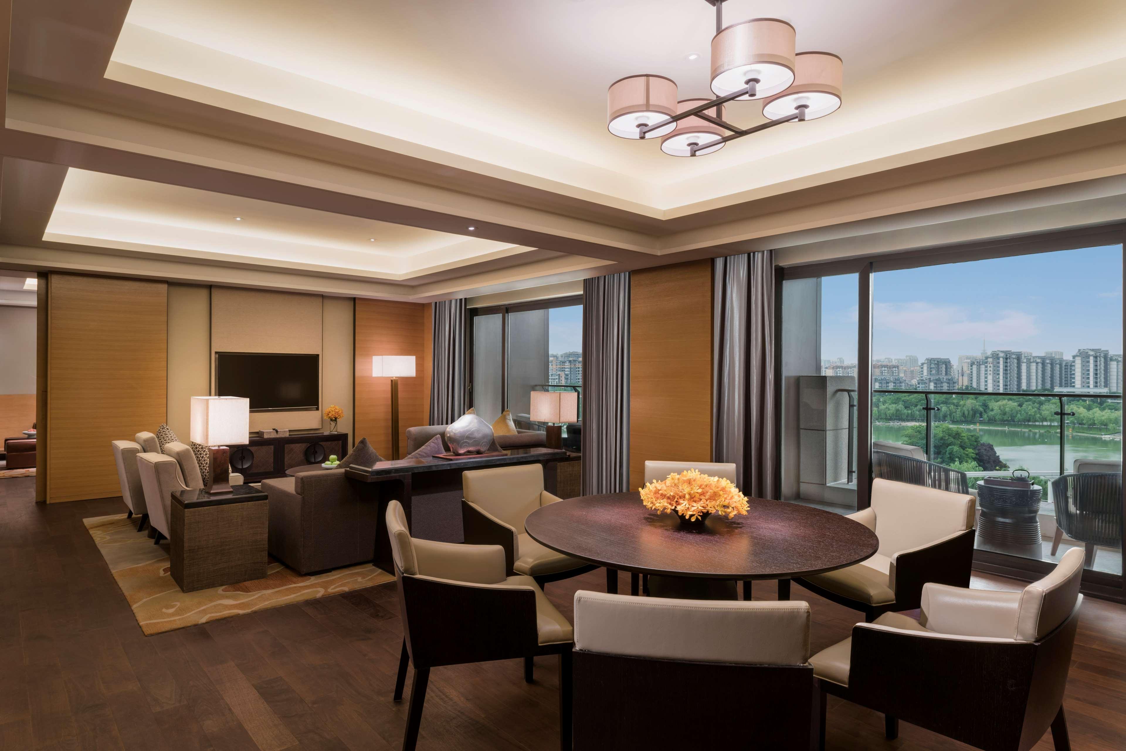 Отель Hyatt Regency Xi'An Сиань Экстерьер фото